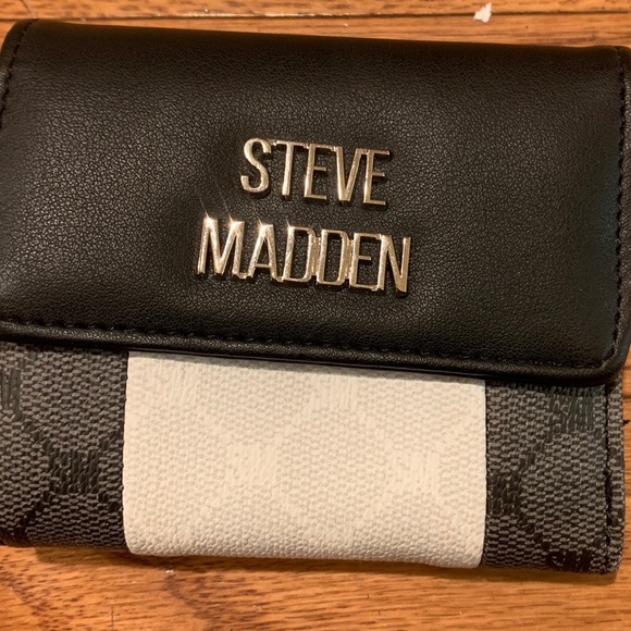 Steve Madden Handbags - Steve Madden Wallet - New Without Tags Black With some Designed
